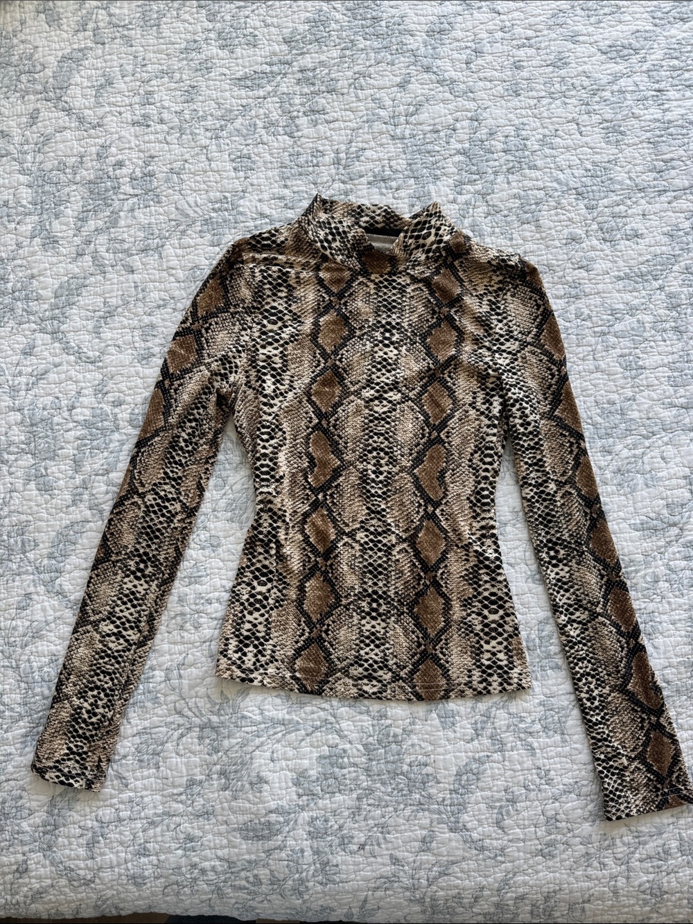 Snake skin mock neck long sleeve tee top blouse animal print